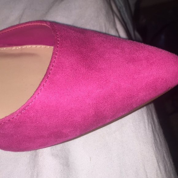 pink heels - Picture 3 of 5